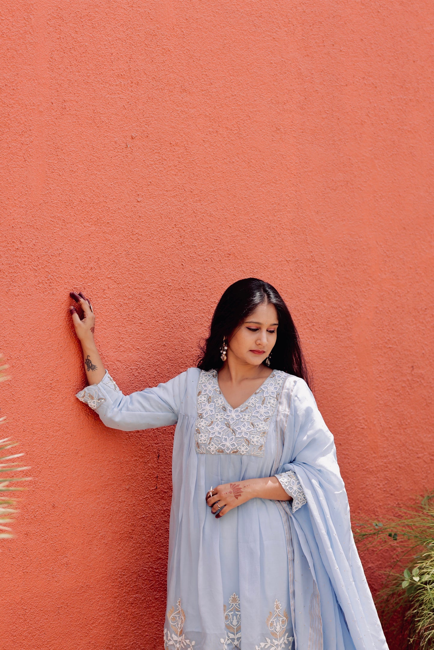 Zariya Scalloped Organza Kurta Set – Powder Blue