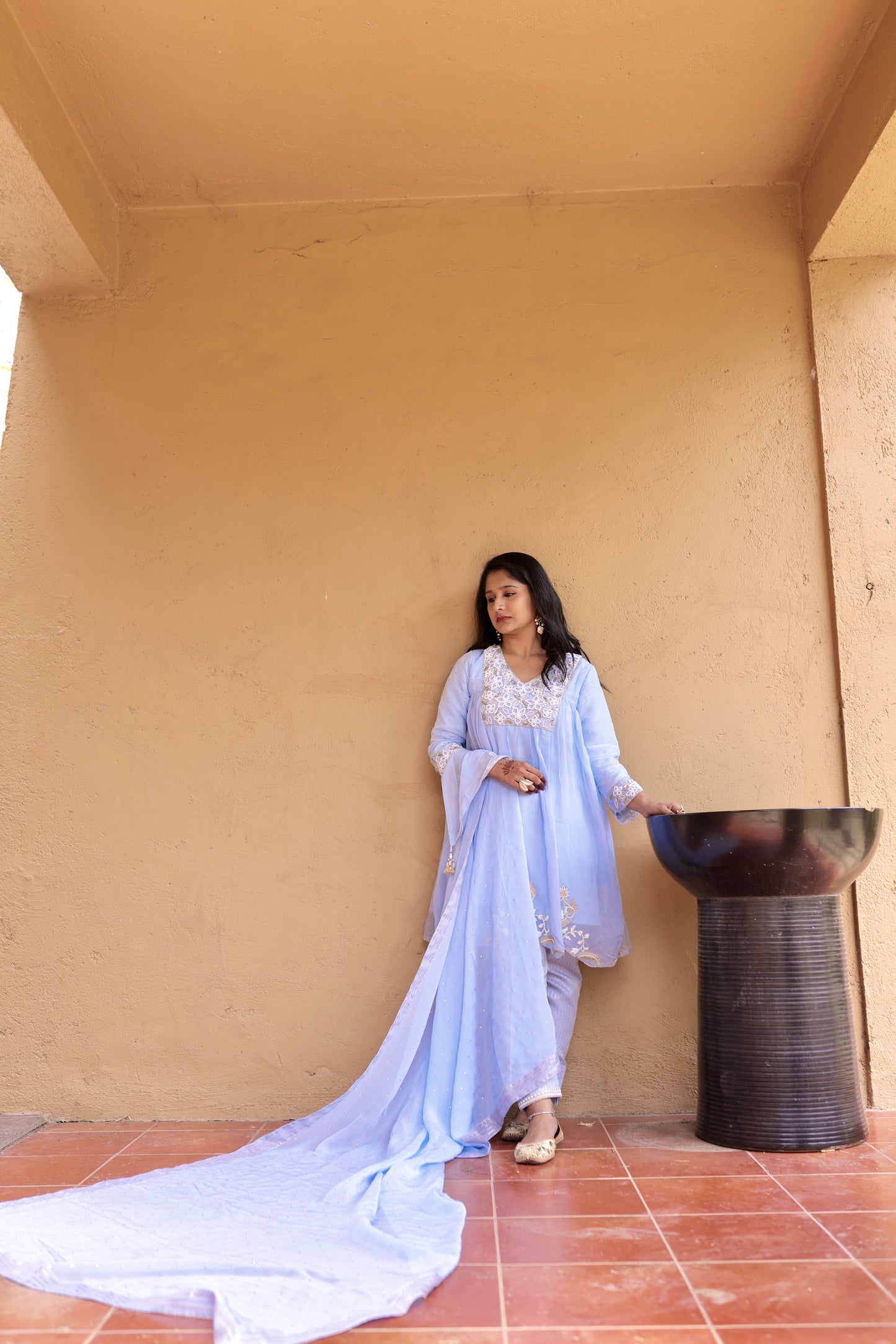 Zariya Scalloped Organza Kurta Set – Powder Blue
