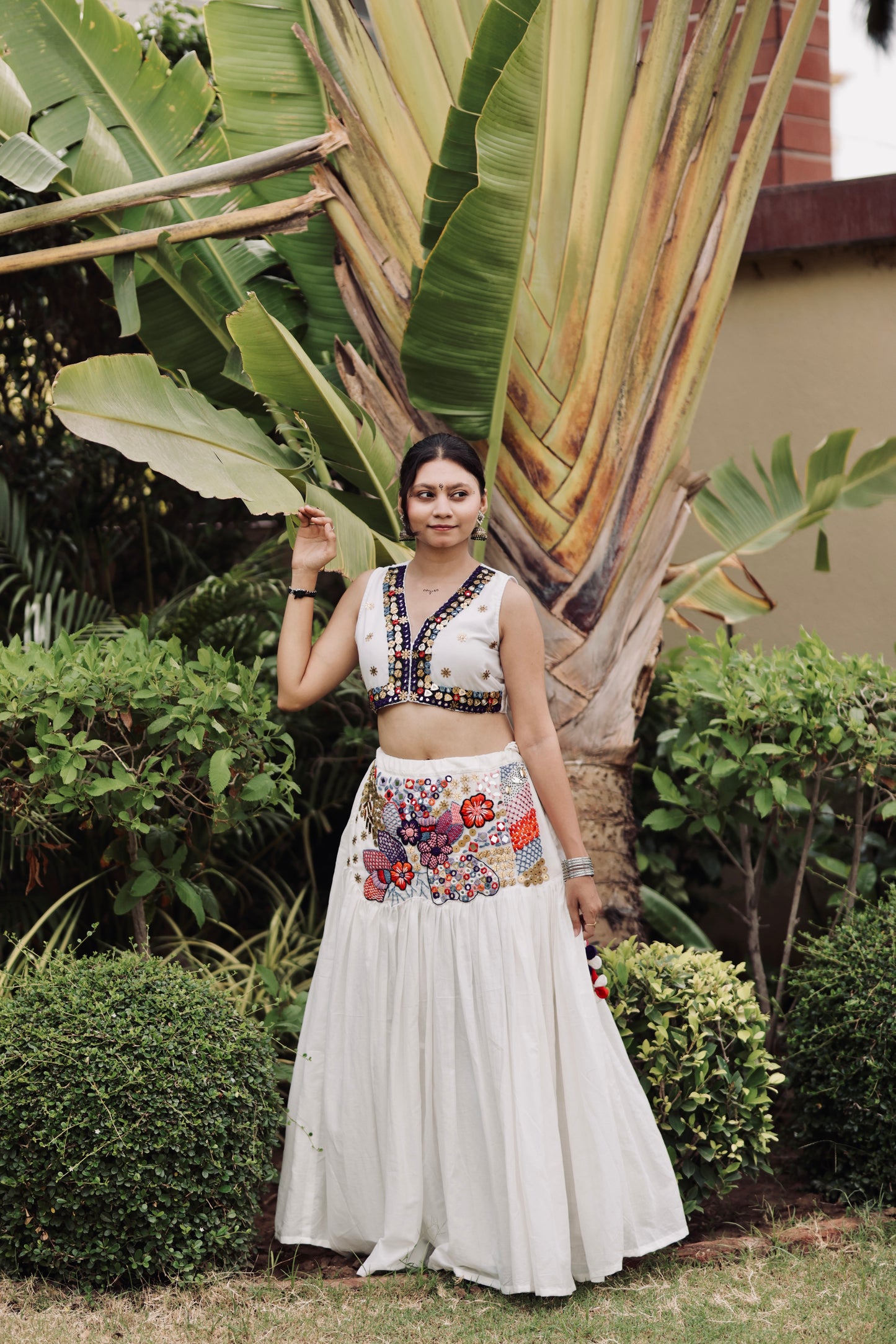 Gulnaar Lehenga - White