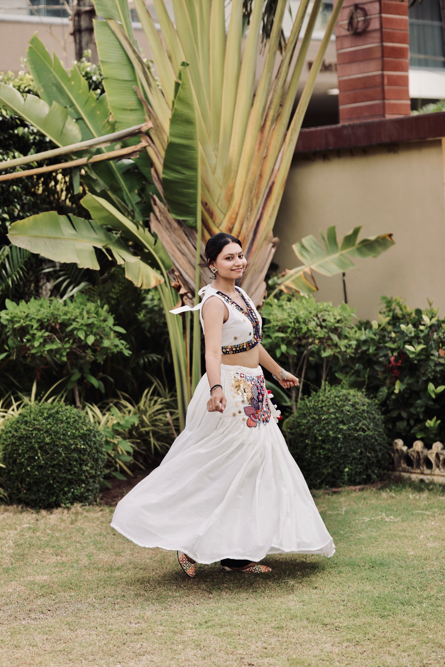Gulnaar Lehenga Blouse Set - White