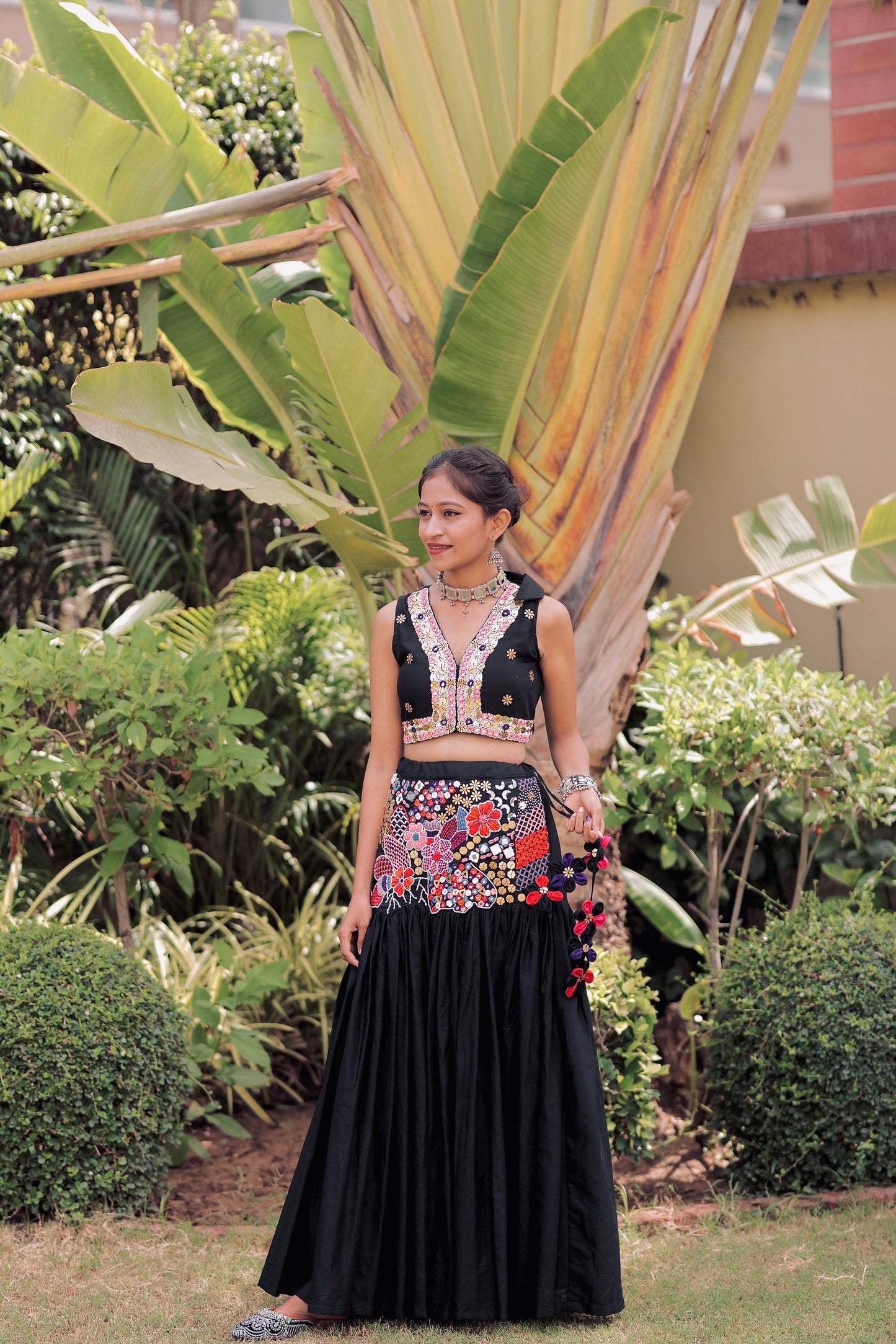 Gulnaar Lehenga - Black