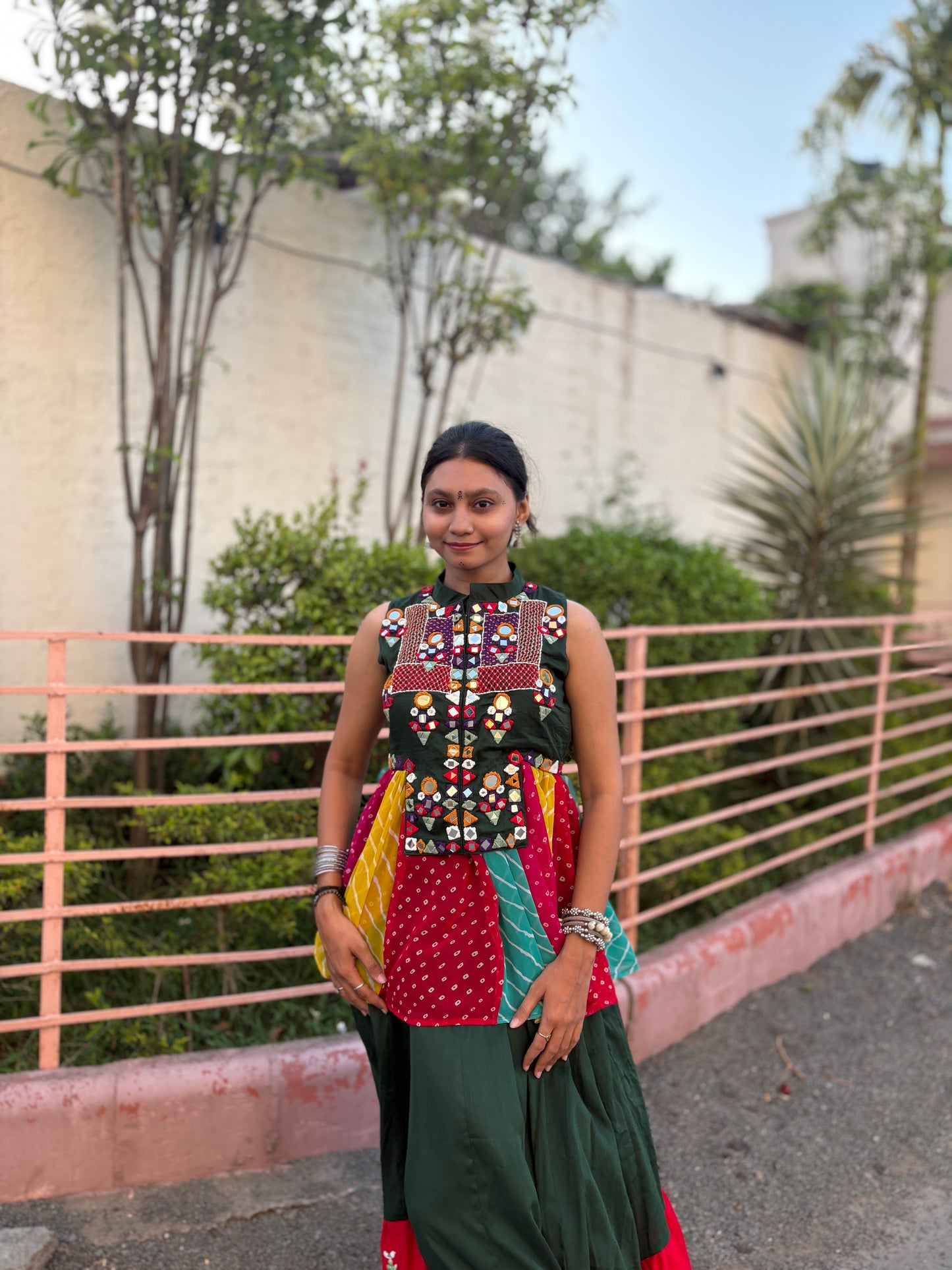 Rangrasiya - Green Yoke Kediyu