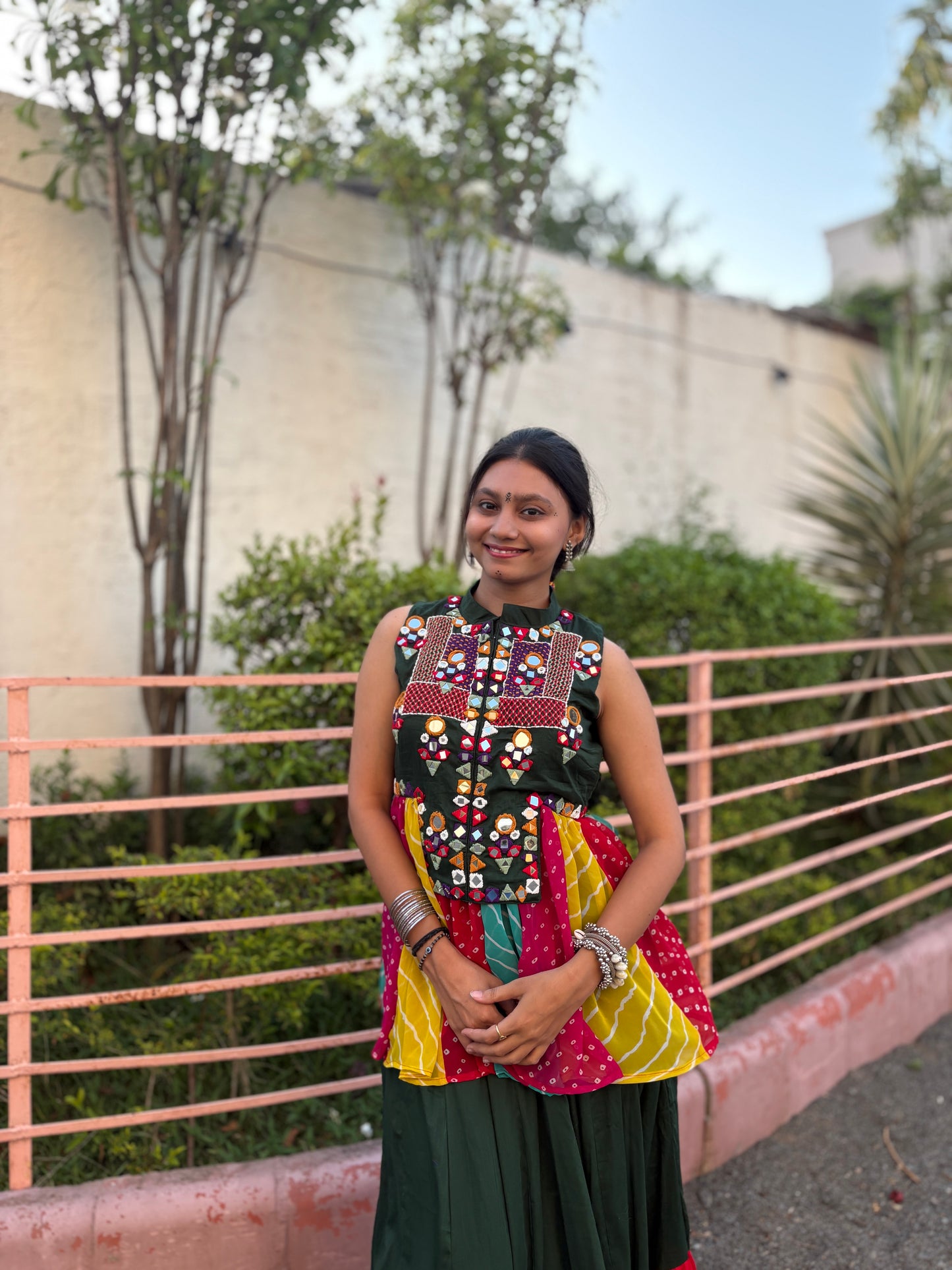 Rangrasiya - Green Yoke Kediyu