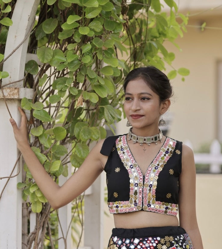 Gulnaar Blouse - Black